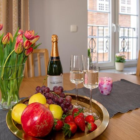 Maya'S Flats & Resorts - Staromiejski Apartments Gdańsk Buitenkant foto